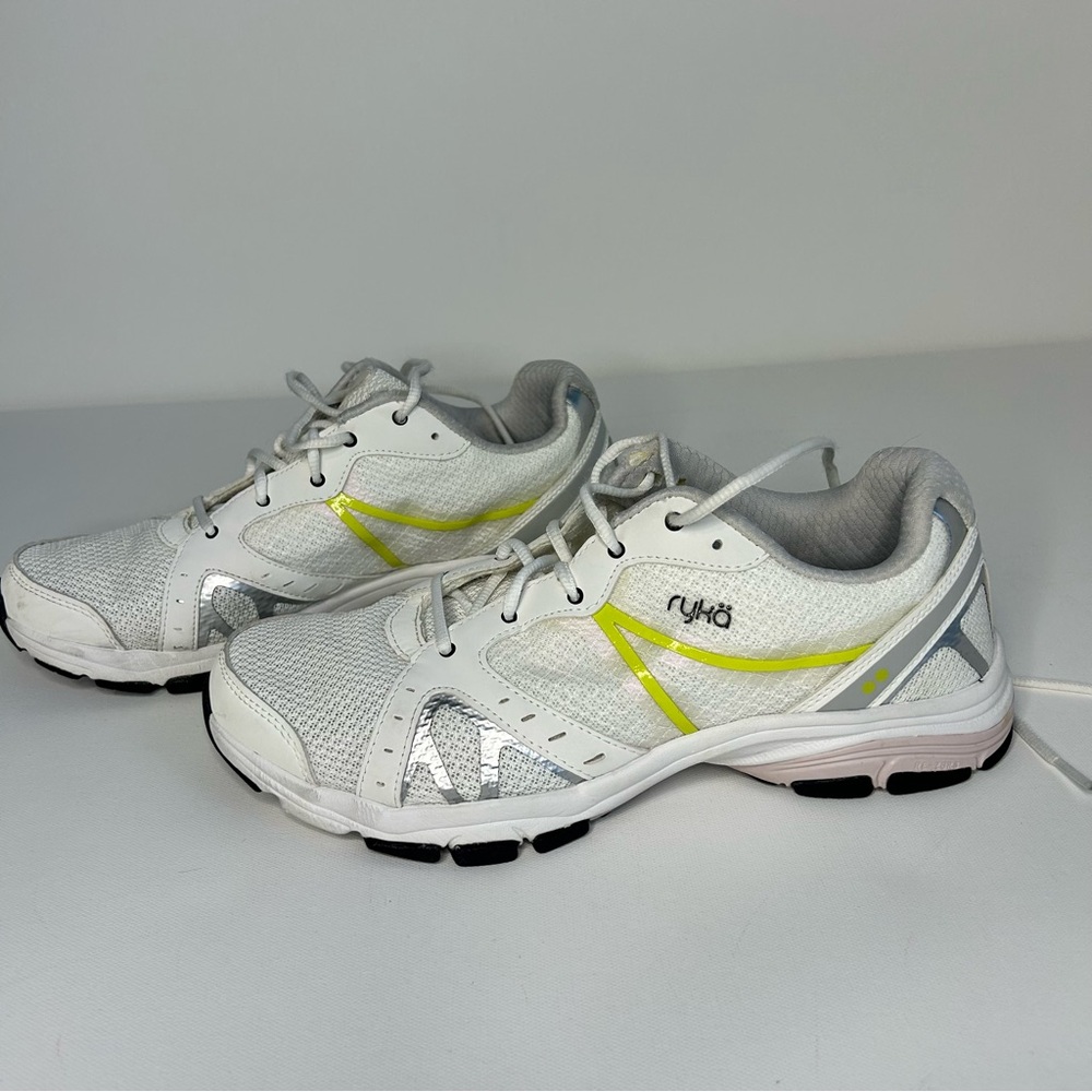 Ryka White Vida RZX White Trainer Shoe Sneakers Women’s Size 9.5 - Picture 2 of 13